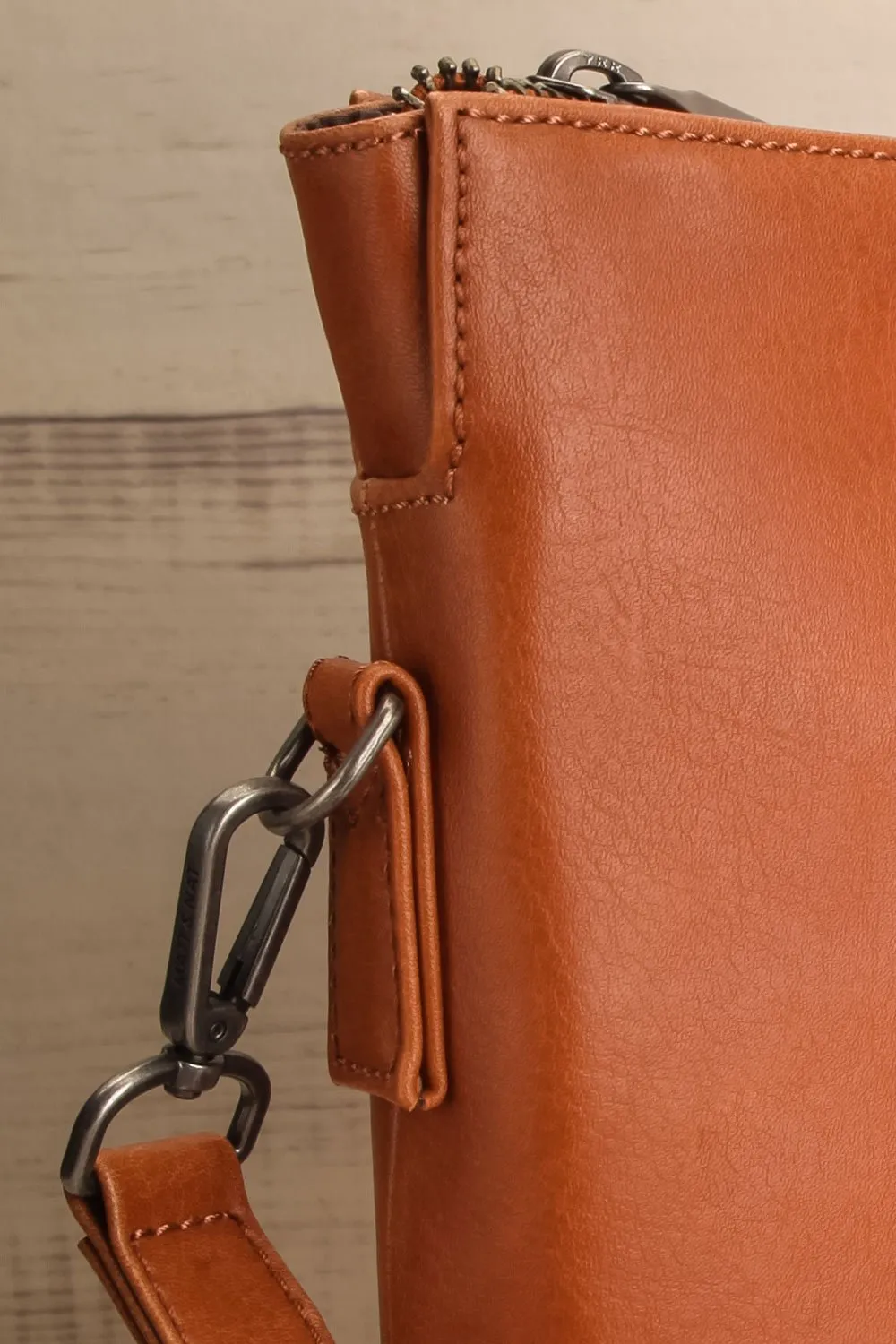 Alban Chili | Brown Briefcase