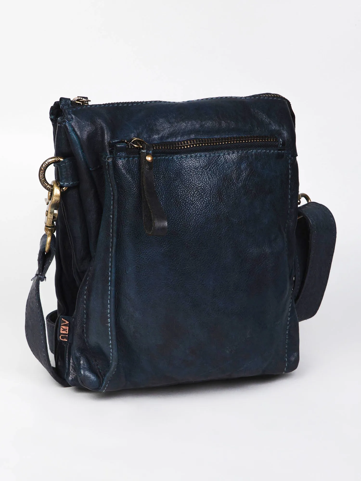 Black Washed Veg Tan Leather Multiple Compartment Crossbody