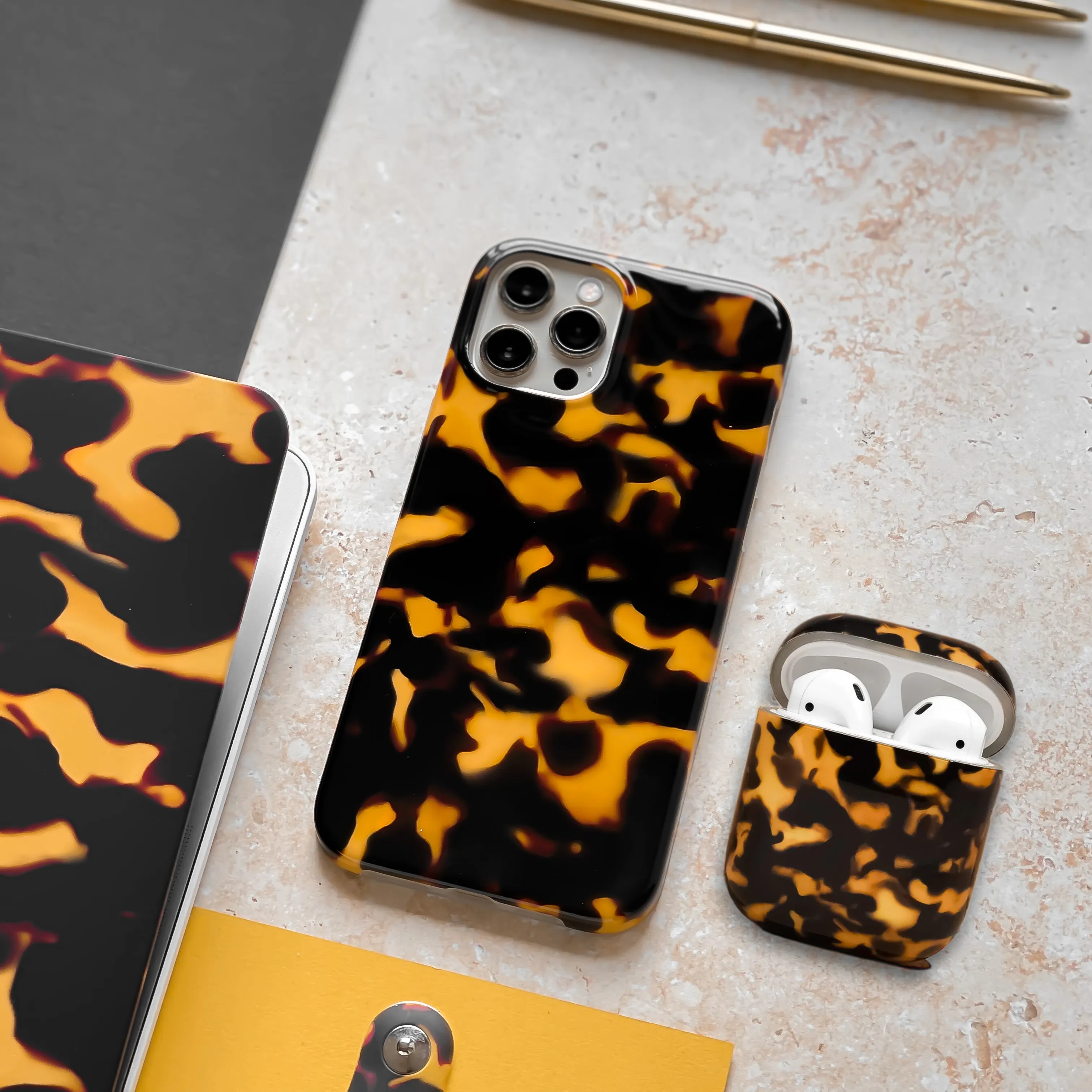 Chic Tortoiseshell Bundle - Phone Case   Airpods Case