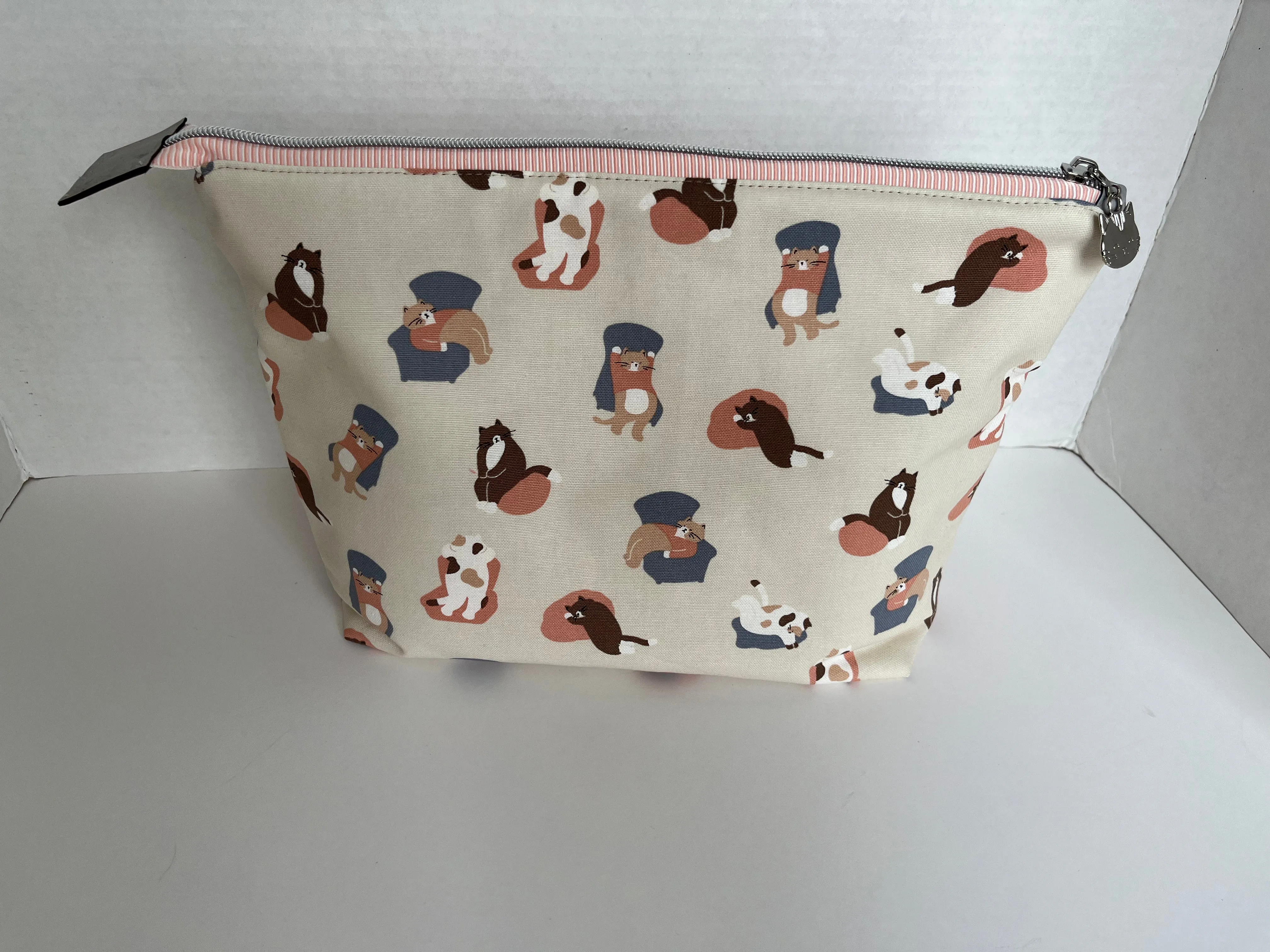 Comfy Cats Large Cosmetics Bag,Toiletry Bag