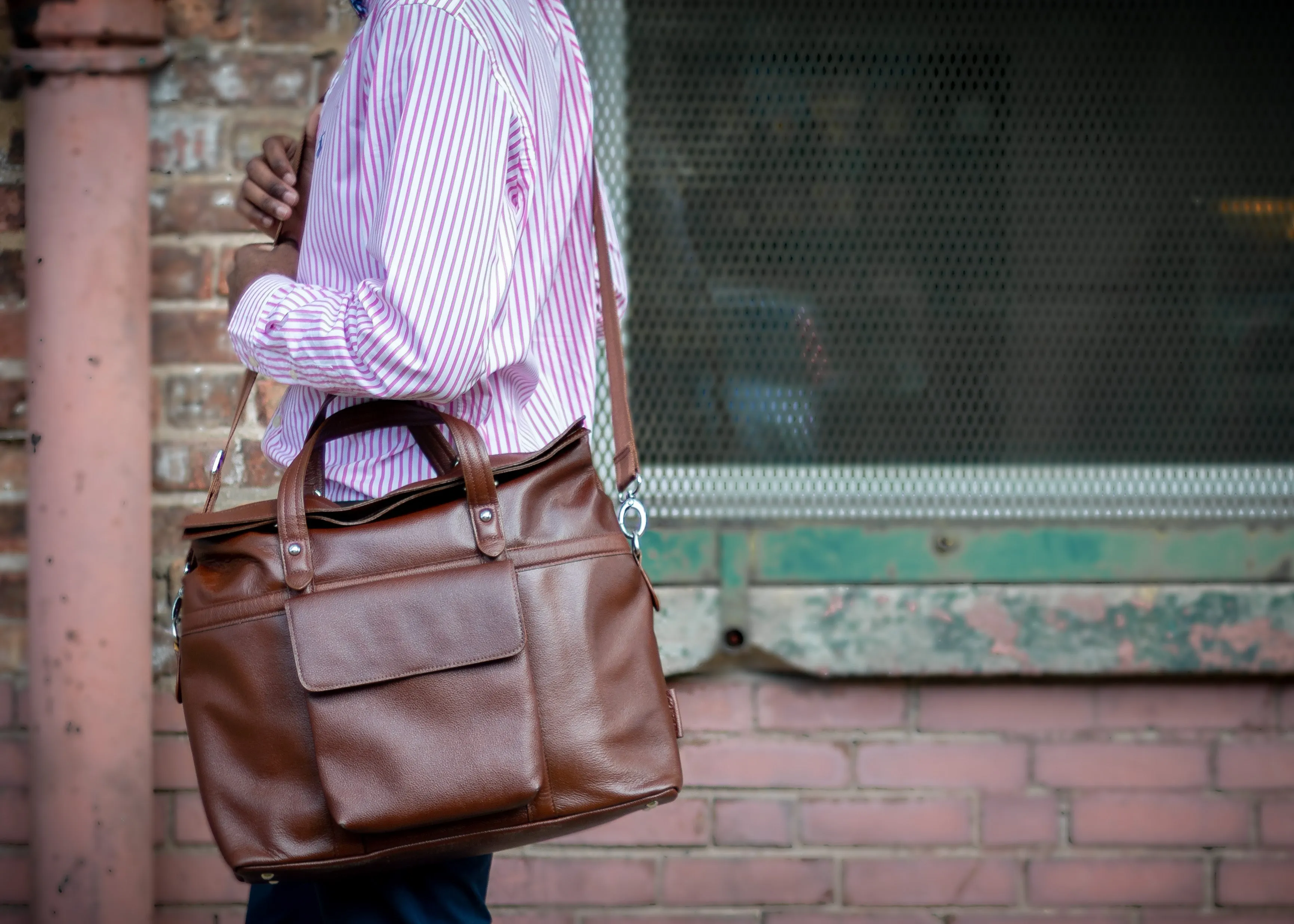 EDGEFIELD | 17” Leather Roll-Top Laptop Briefcase