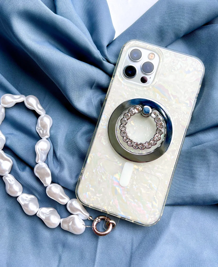 Mother of Pearl Set in White