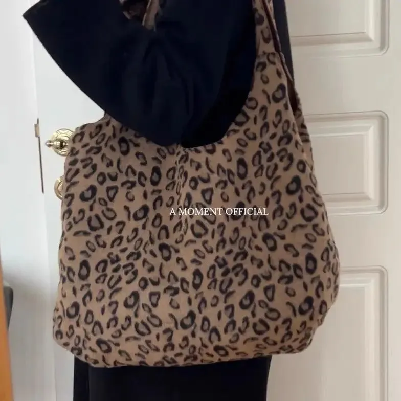 TAVIMART  -  Small Retro Leopard Pattern Corduroy One Shoulder Large Capacity Tote Lightweight Travel Double Sided Versatile Bags