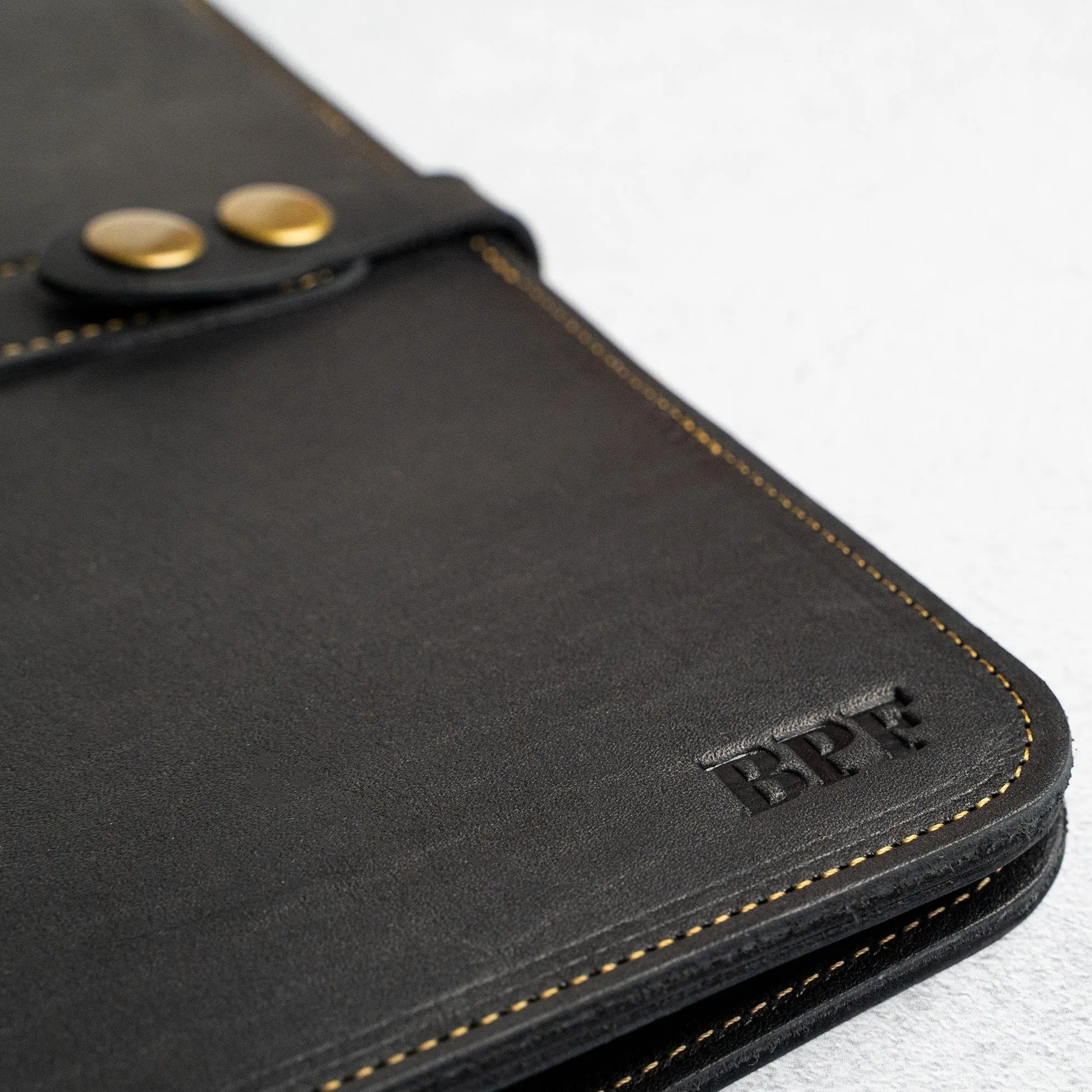 The Vanderbilt 2.0 Fine Leather Portfolio Padfolio - Fits iPad - Now with two Journals & Updated Features