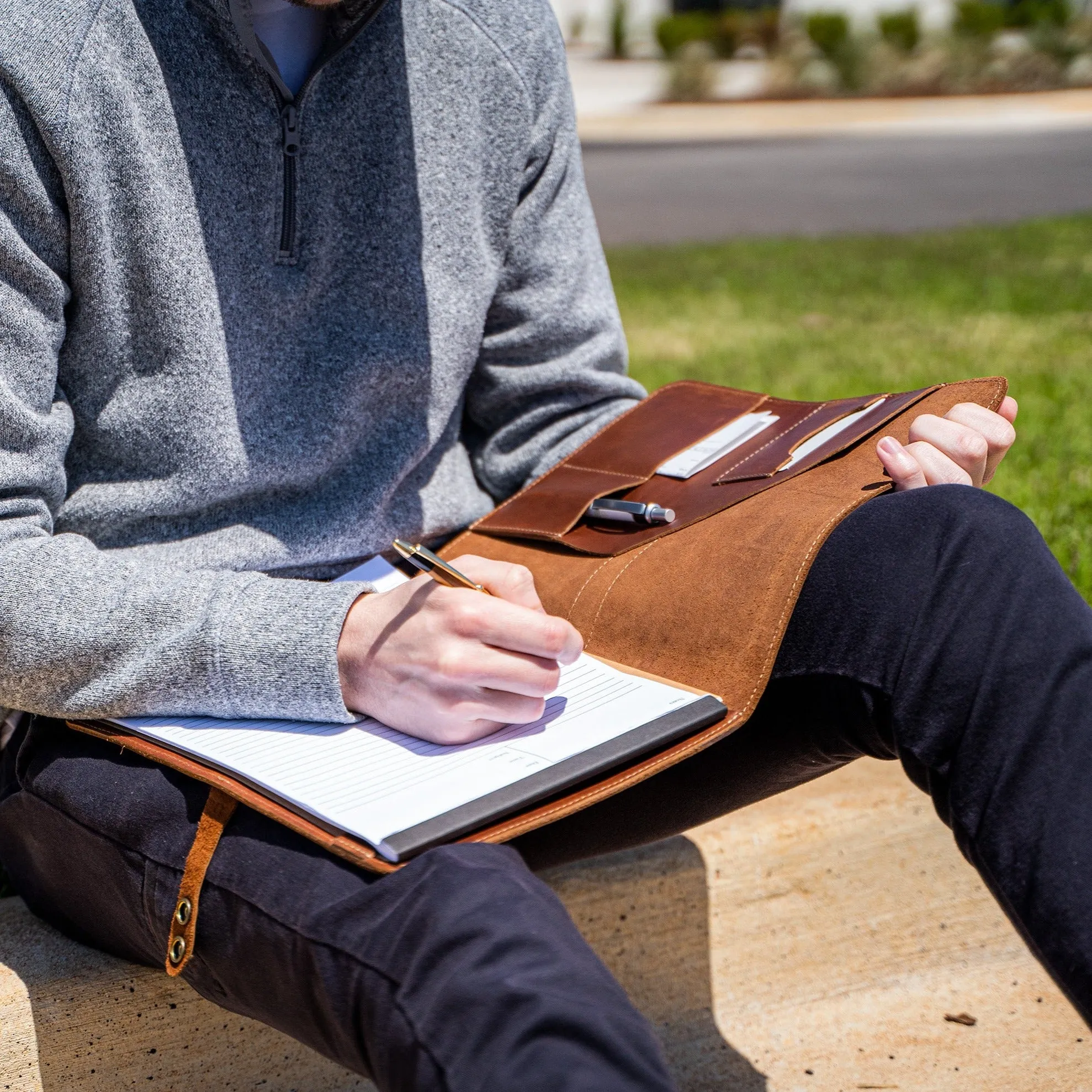 The Vanderbilt 2.0 Fine Leather Portfolio Padfolio - Fits iPad - Now with two Journals & Updated Features