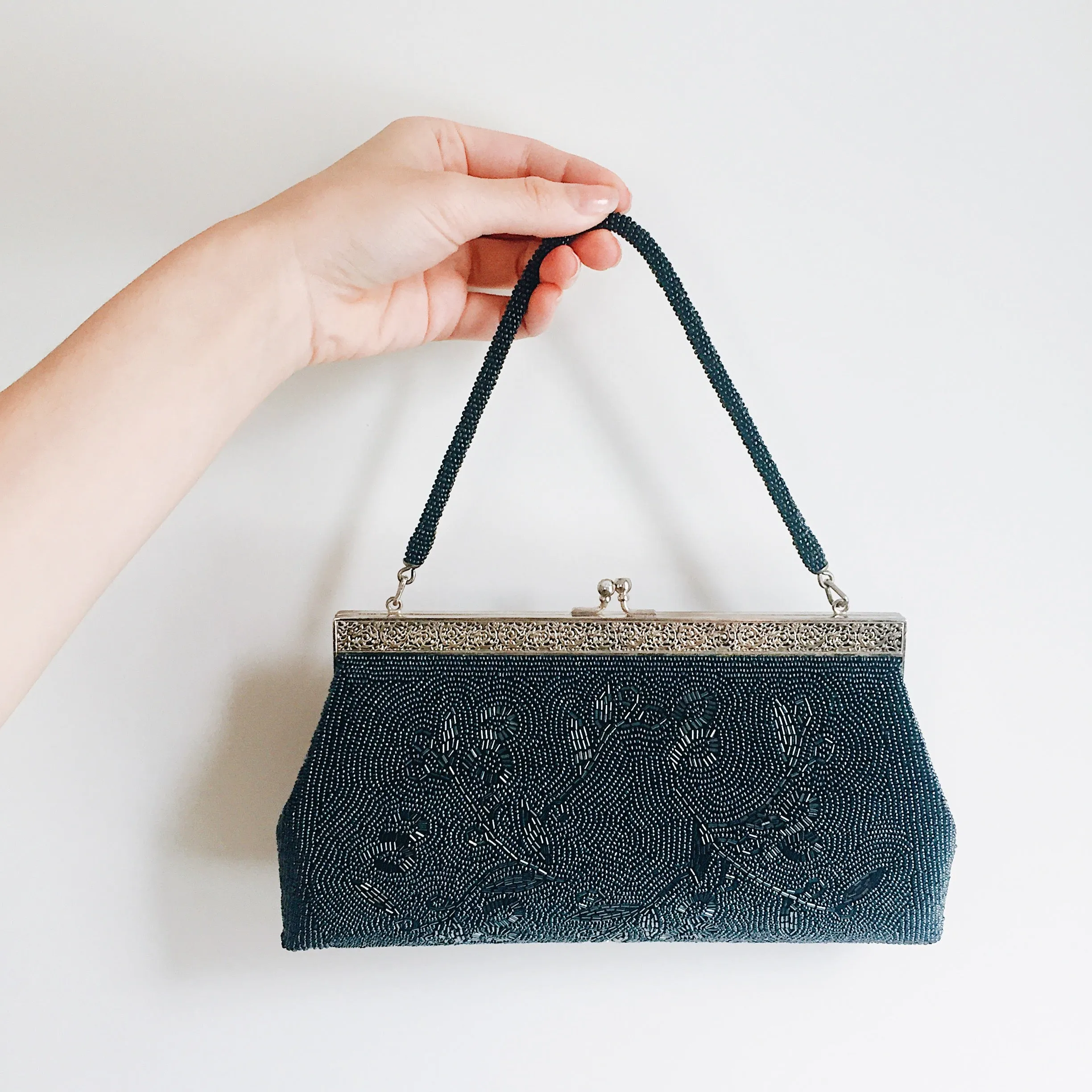 Vintage Black Beaded Flowers Handbag