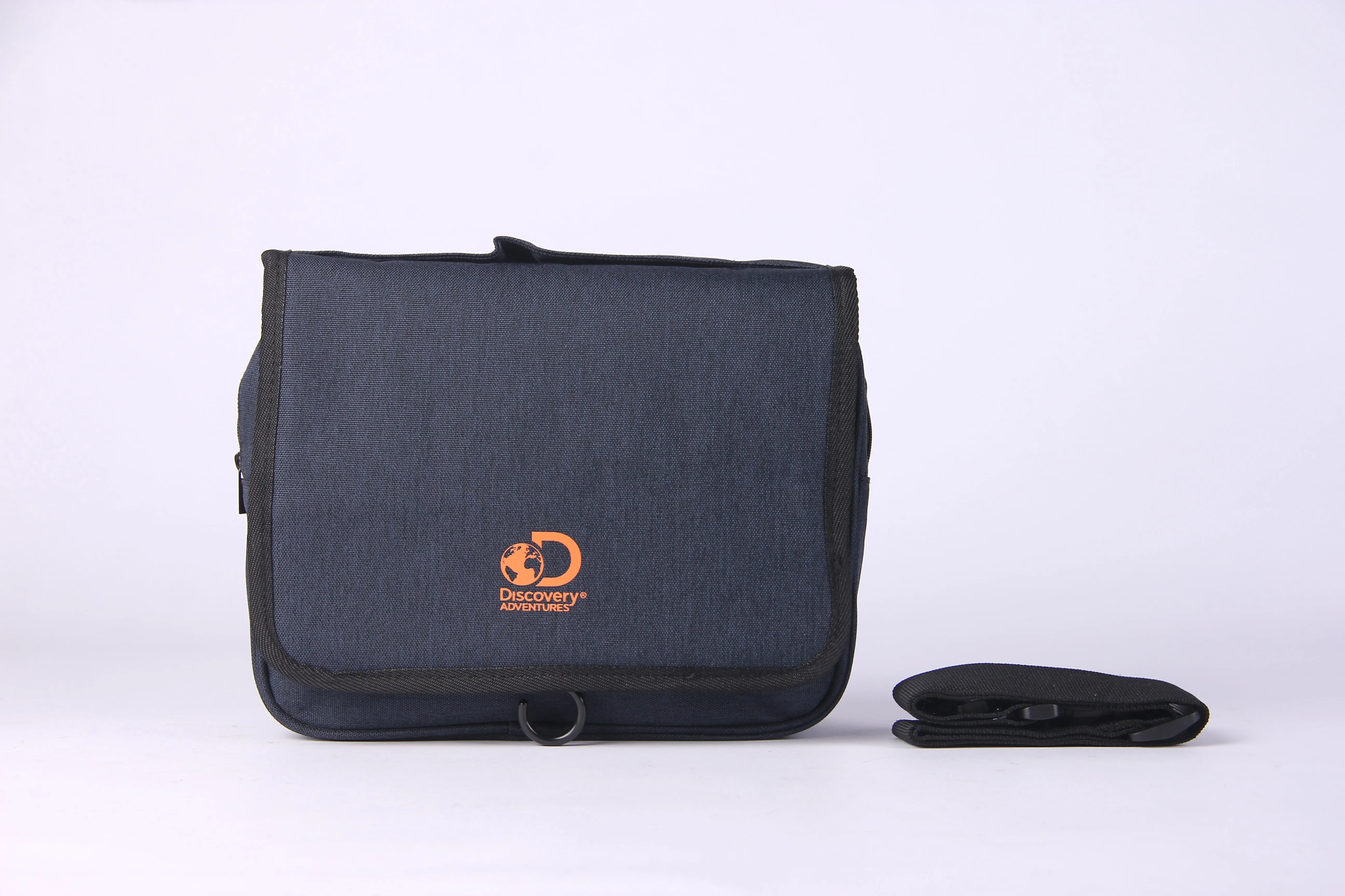 [Y.E.S] Discovery Adventures Hanging Toiletry Bag